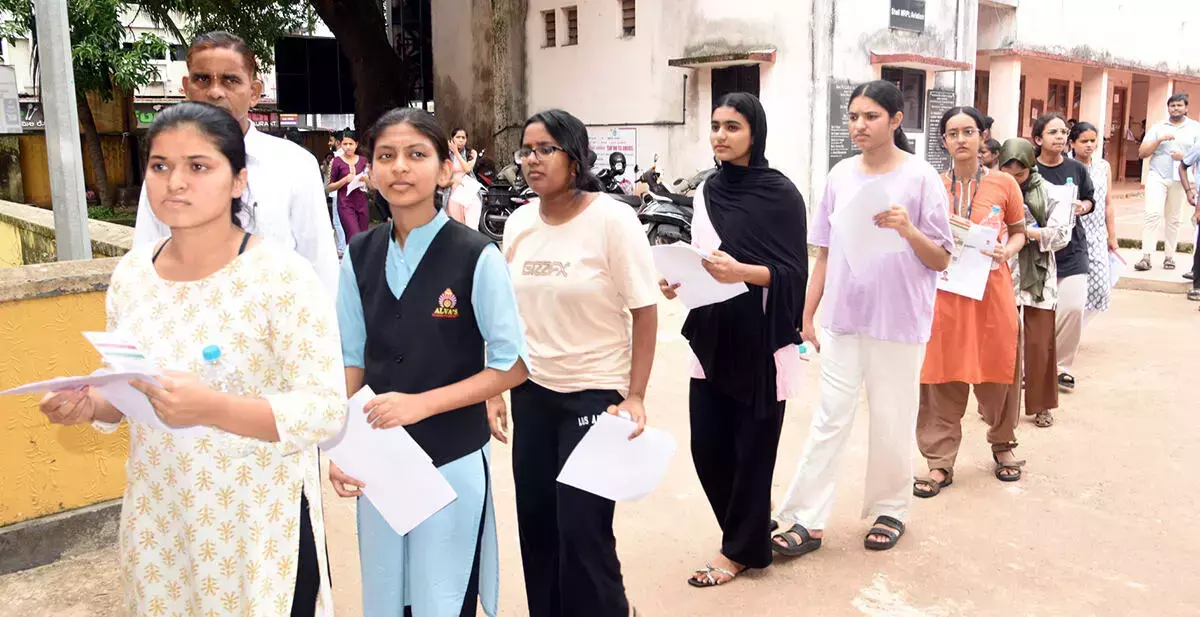 1,227 candidates absent for NEET UG re-exam in Dakshina Kannada 1,227 candidates absent for NEET UG re-exam in Dakshina Kannada