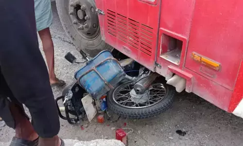 Raichur: Biker killed on spot, pillion rider seriously injured in KSRTC bus-motorbike collision in Manvi