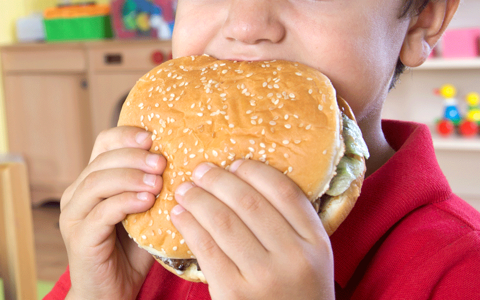 How top sports leagues promote unhealthy eating behaviour