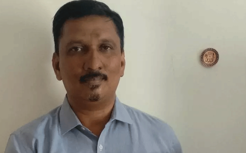 Indian with biggest collection of stamps featuring mosques to break own record